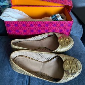Tory Burch Reva Perforated Ballerine Flat USED